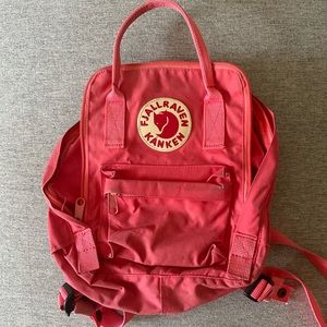 FJallRaven Kanken mini backpack!